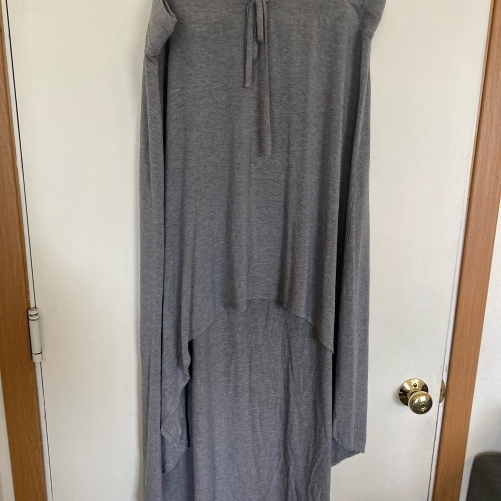 Torrid size 2 High/low pull on stretch grey skirt